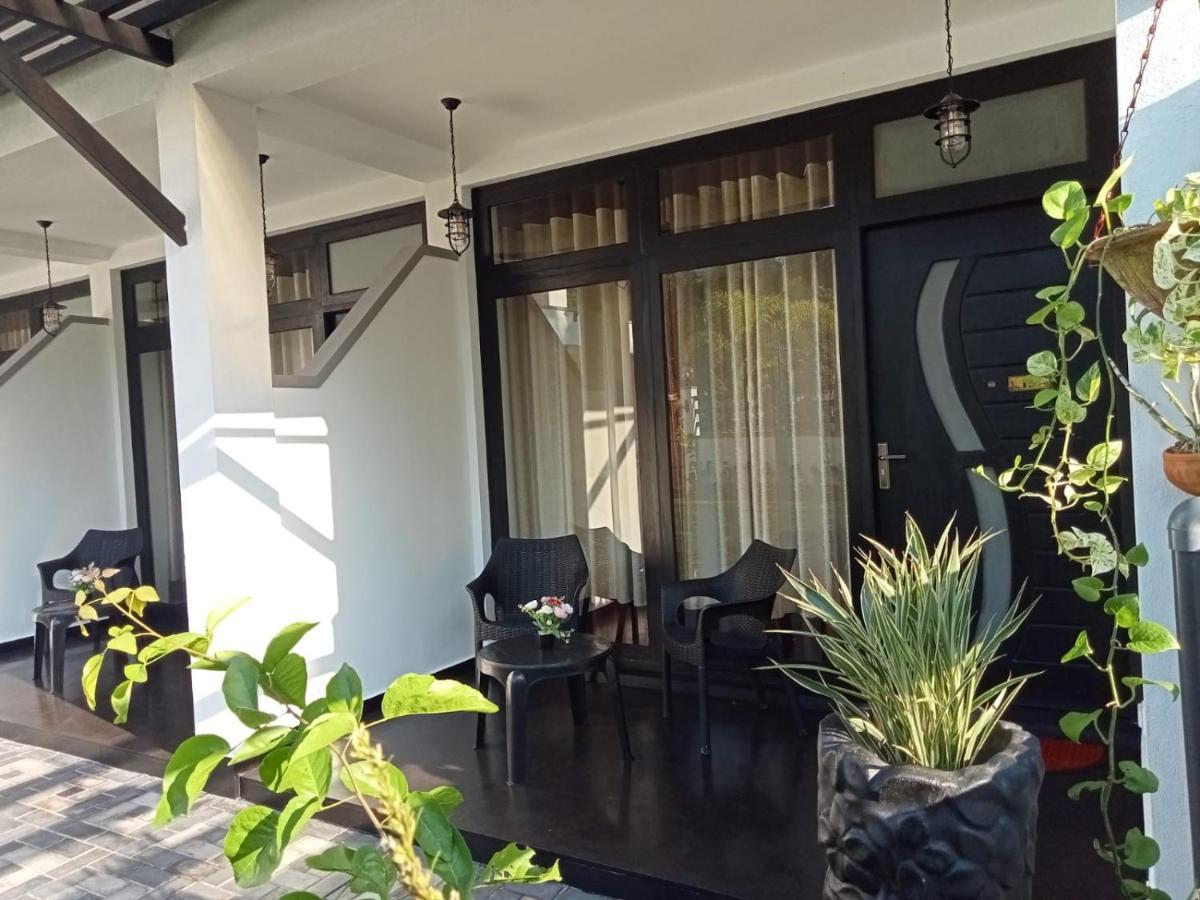 Airport Faith Hotel Katunayake Exterior photo