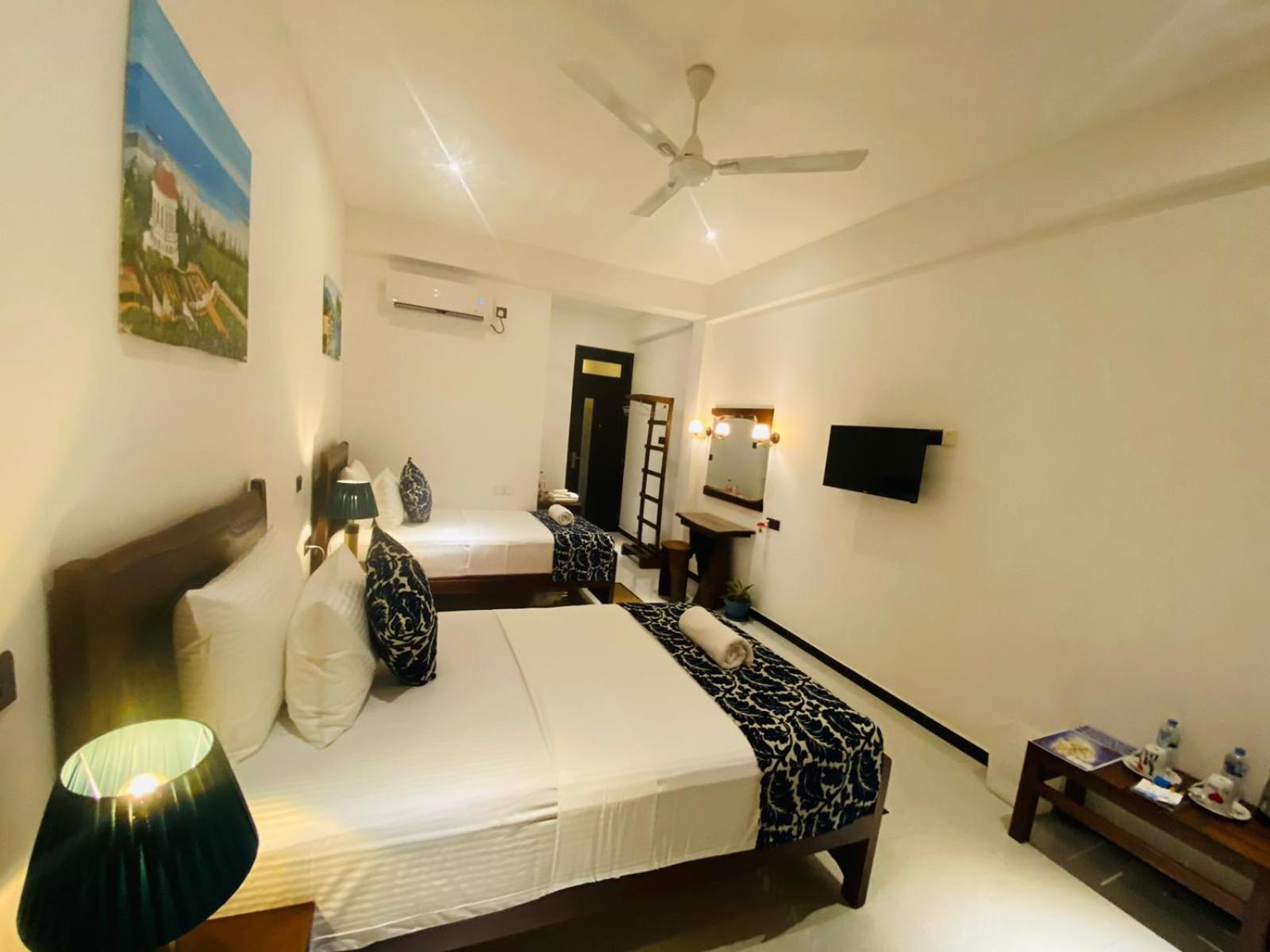Airport Faith Hotel Katunayake Exterior photo
