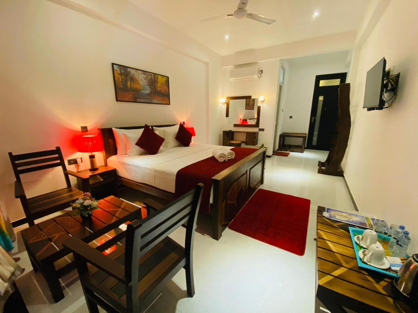 Airport Faith Hotel Katunayake Exterior photo