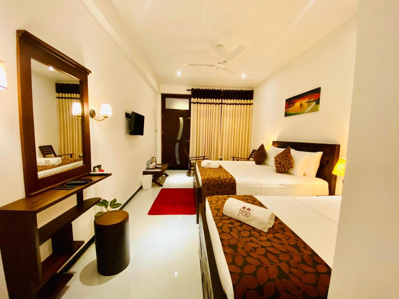 Airport Faith Hotel Katunayake Exterior photo