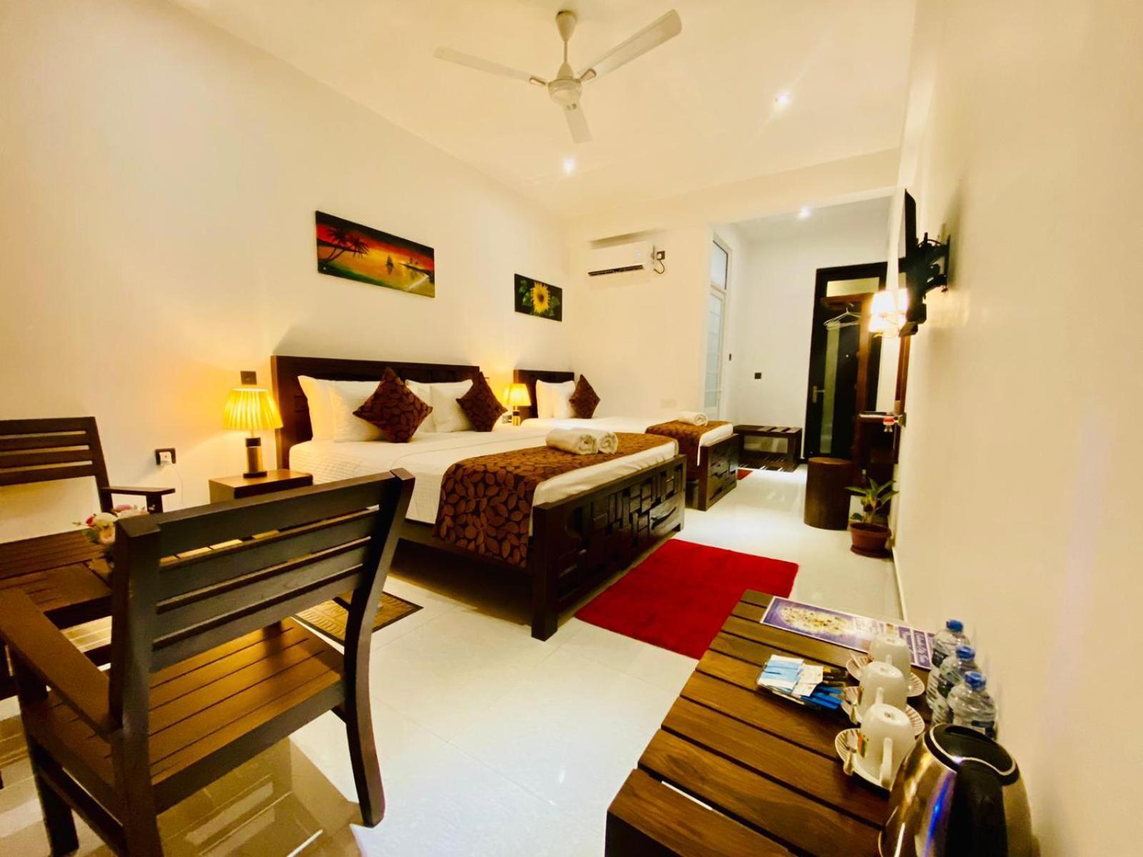 Airport Faith Hotel Katunayake Exterior photo